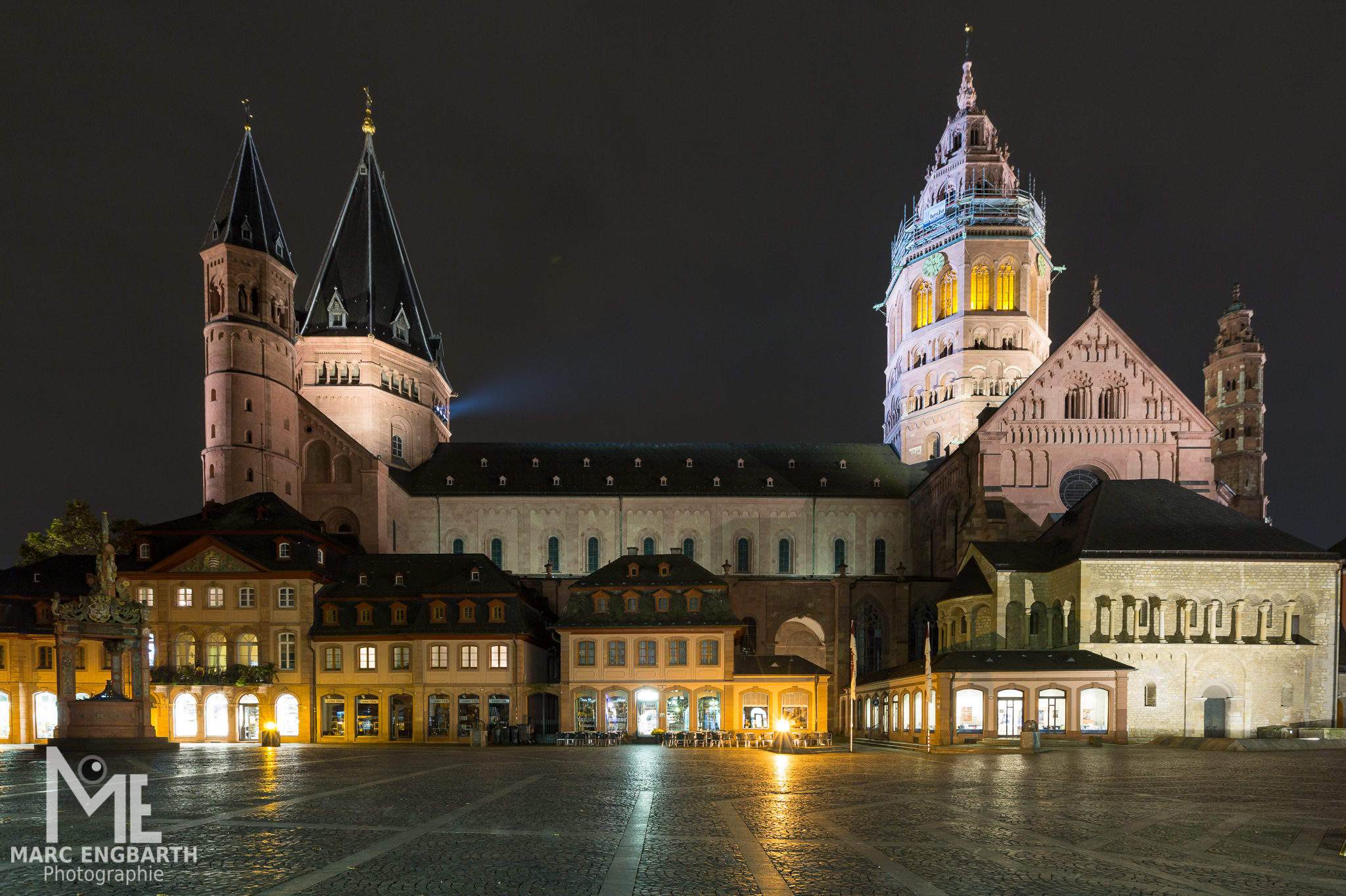 Mainzer Dom bei Nacht