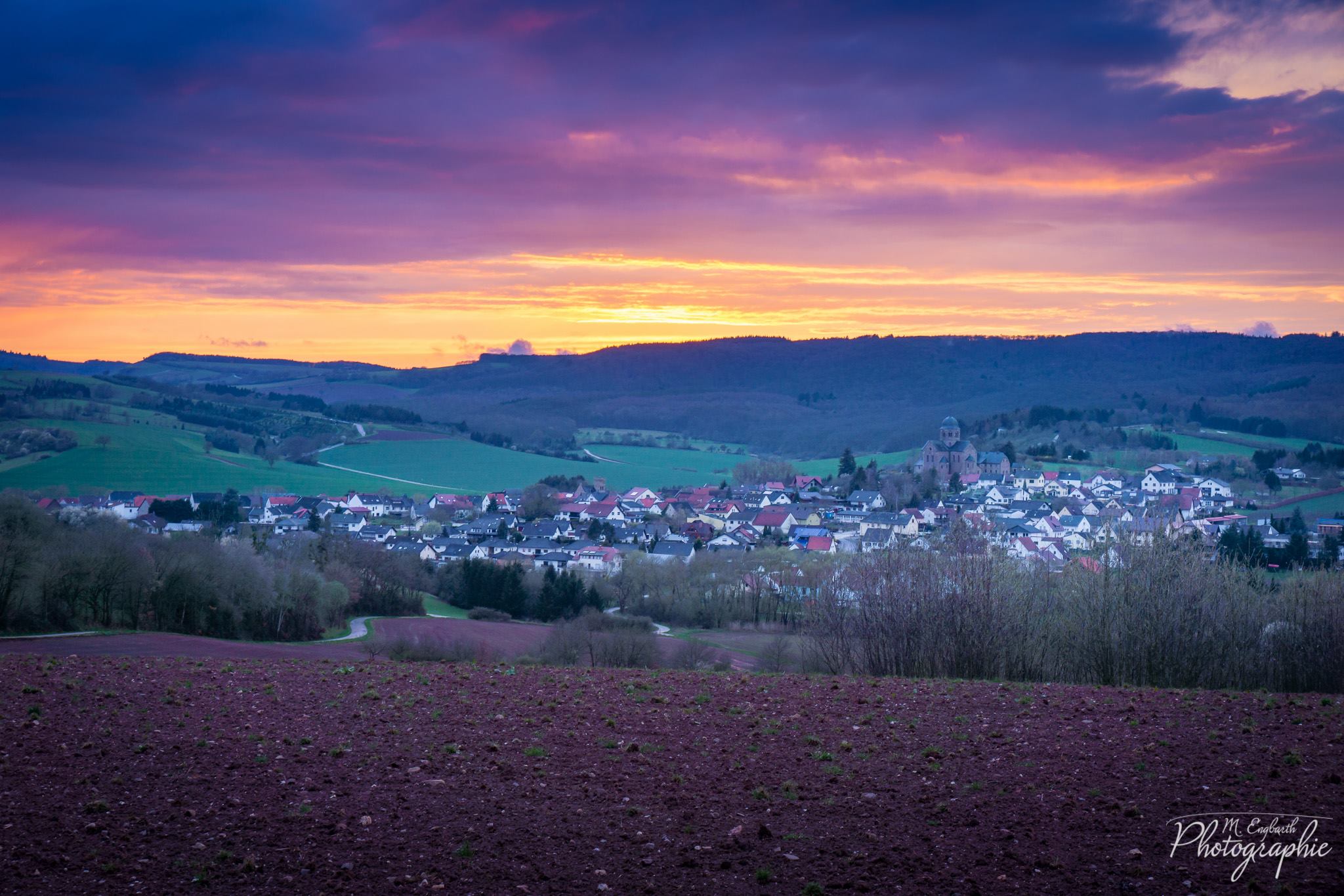 Sun goes down Sony NEX-7, 36mm, 1/10s, f8,0, ISO100, EV …