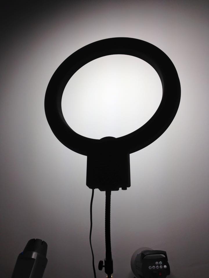 So, jetzt hab' ich auch ein Ringlicht im Studio