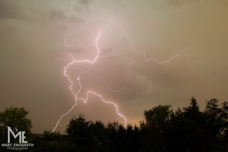 Ein erstes Ergebnis von dem Gewitter heute, Blick aus …
