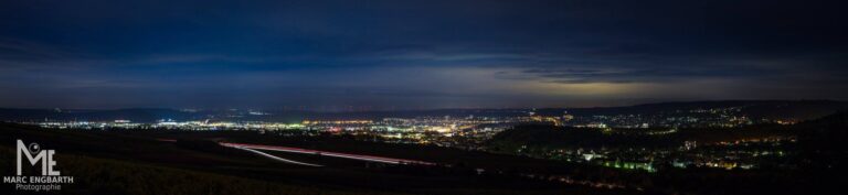 Nachtaufnahme von Bad Kreuznach als Panorama bestehend …
