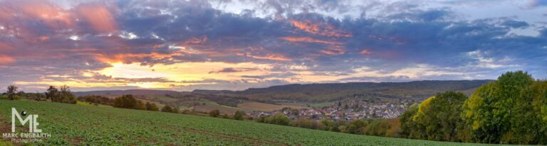 Sonnenuntergang als HDR-Panorama, bestehend aus 21 …