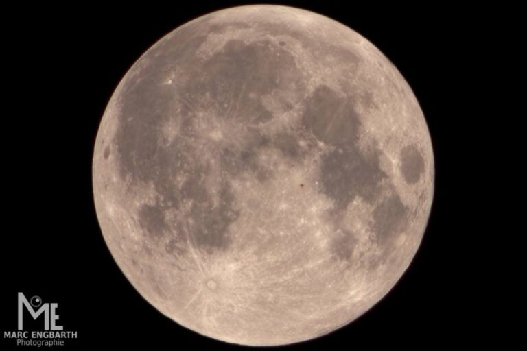 Am Freitag gab es außer der Mondfinsternis noch ein …