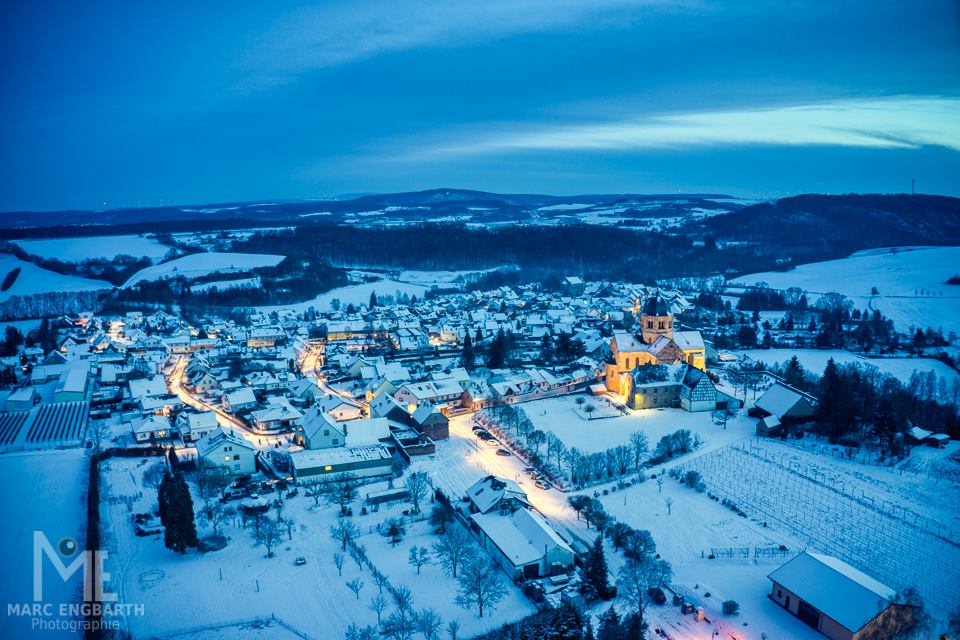 Blaue Stunde als HDR Hier habe ich die neue Version von …