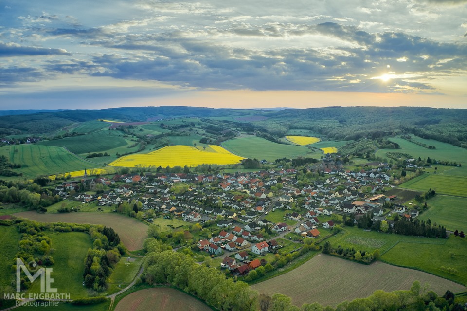 * Luftaufnahme von Sponheim * Den 1