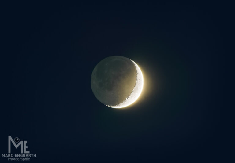 Das aschgraue Mondlicht Wenn der Mond mit Restlicht …