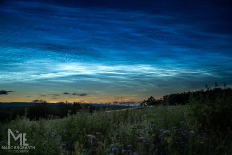 * Leuchtende Nachtwolken * Noctilucent Clouds * NLC * …