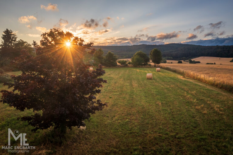 Kleines Lichterspiel beim Sonnenuntergang mit der Drohne …