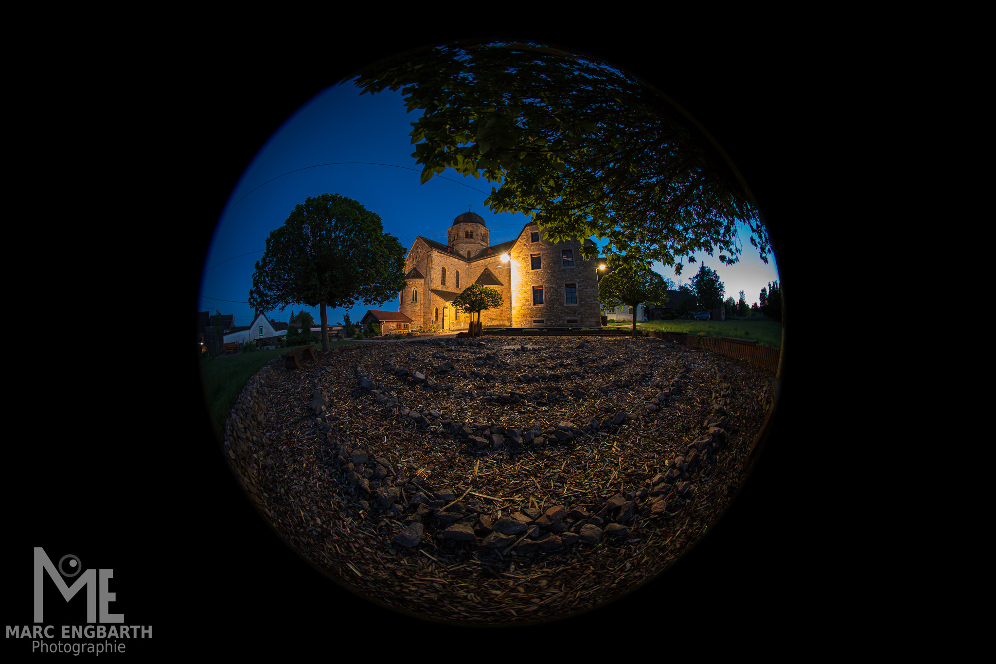 Magische Blaue Stunde: Die Klosterkirche Sponheim im …