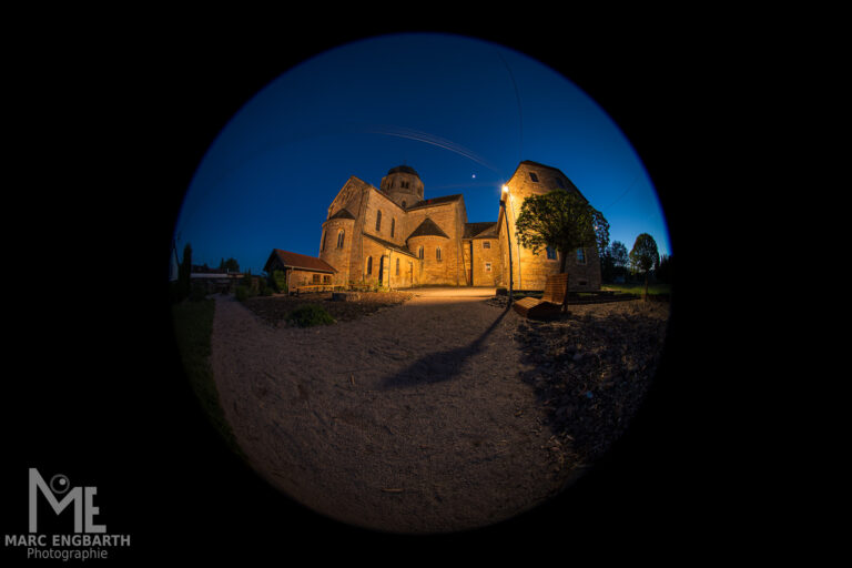 Magische Blaue Stunde: Die Klosterkirche Sponheim im …
