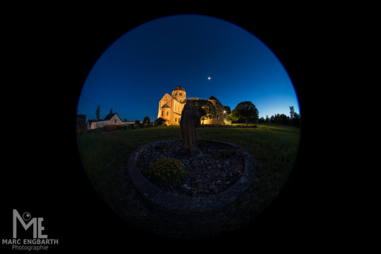 Licht, Schatten und Symbolik: Die Klosterkirche Sponheim …